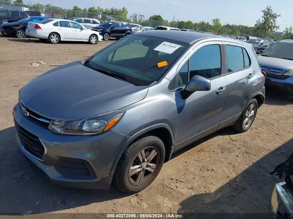 3GNCJKSB6LL146616 2020 CHEVROLET TRAX - Image 2