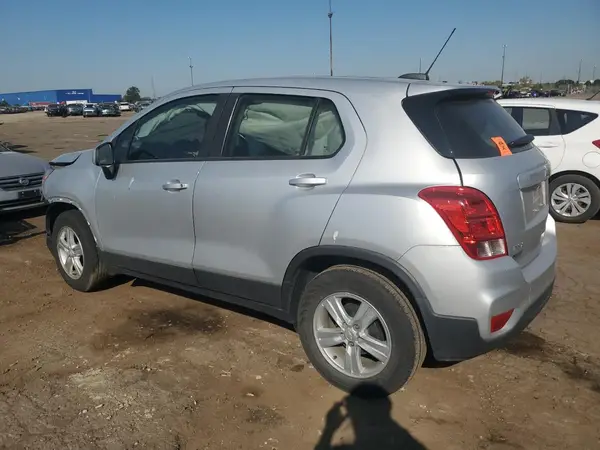 3GNCJKSB6LL151430 2020 CHEVROLET TRAX - Image 2