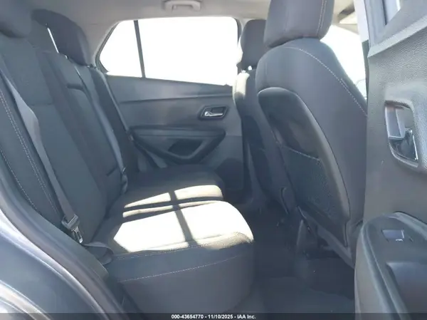 3GNCJKSB6LL152612 2020 CHEVROLET TRAX - Image 8