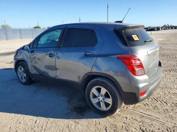 3GNCJKSB6LL175436 2020 CHEVROLET TRAX - Image 2