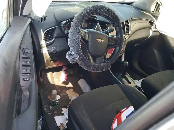 3GNCJKSB6LL175436 2020 CHEVROLET TRAX - Image 8