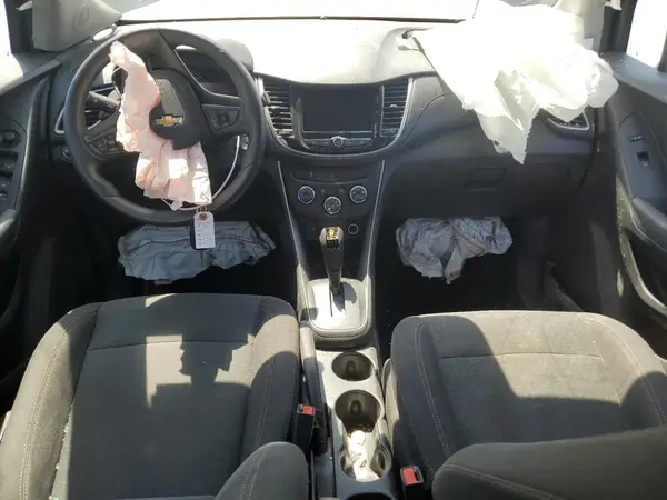 3GNCJKSB6LL177140 2020 CHEVROLET TRAX - Image 8