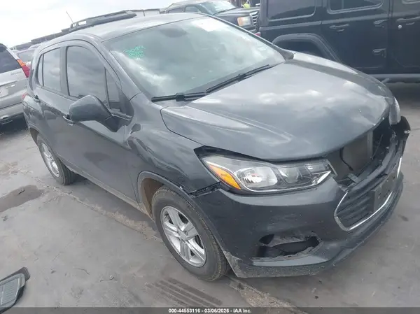 3GNCJKSB6LL184525 2020 CHEVROLET TRAX - Image 1