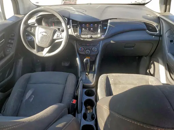 3GNCJKSB6LL184721 2020 CHEVROLET TRAX - Image 8