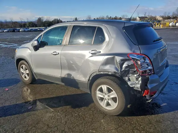 3GNCJKSB6LL193175 2020 CHEVROLET TRAX - Image 2