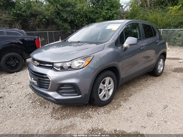 3GNCJKSB6LL214560 2020 CHEVROLET TRAX - Image 2