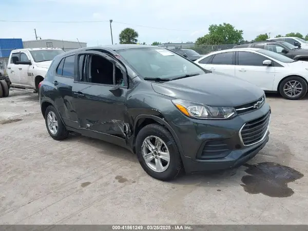 3GNCJKSB6LL216633 2020 CHEVROLET TRAX - Image 1