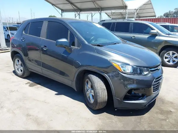 3GNCJKSB6LL222741 2020 CHEVROLET TRAX - Image 1