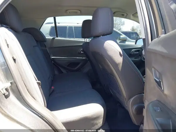 3GNCJKSB6LL222741 2020 CHEVROLET TRAX - Image 8