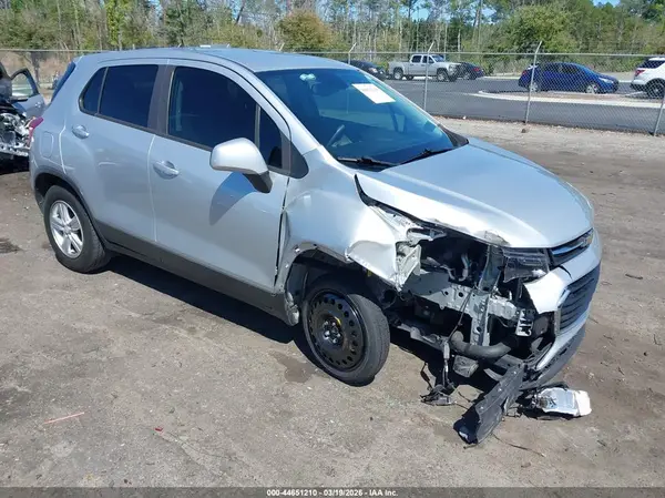 3GNCJKSB6LL223713 2020 CHEVROLET TRAX - Image 1