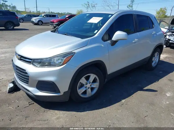 3GNCJKSB6LL223713 2020 CHEVROLET TRAX - Image 2