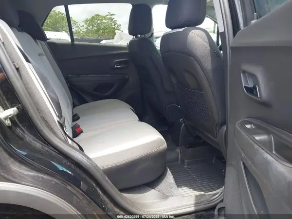 3GNCJKSB6LL229723 2020 CHEVROLET TRAX - Image 8