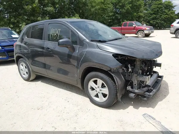 3GNCJKSB6LL273656 2020 CHEVROLET TRAX - Image 1