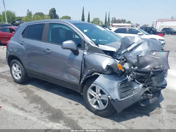 3GNCJKSB6LL284754 2020 CHEVROLET TRAX - Image 1