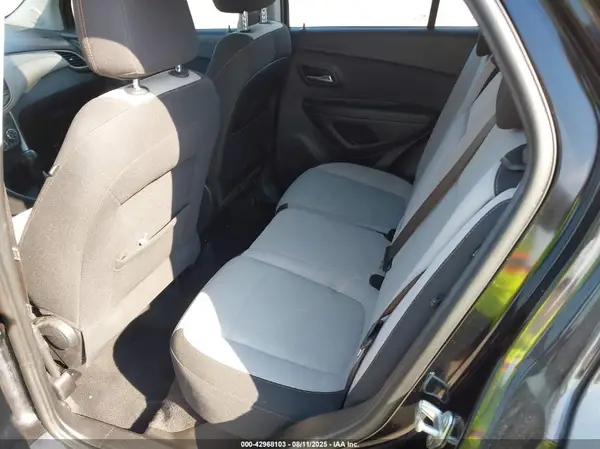 3GNCJKSB6LL300323 2020 CHEVROLET TRAX - Image 8