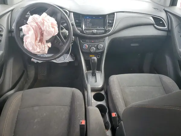 3GNCJKSB6LL305215 2020 CHEVROLET TRAX - Image 8