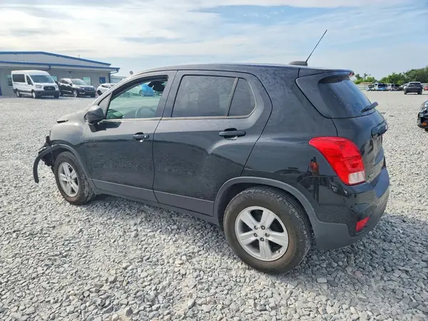 3GNCJKSB6LL307028 2020 CHEVROLET TRAX - Image 2