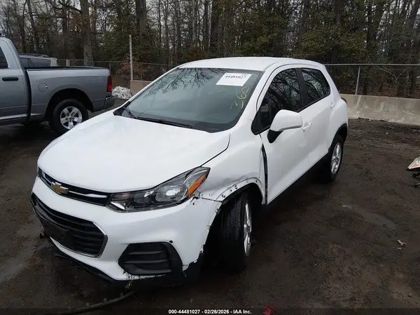 3GNCJKSB6LL343382 2020 CHEVROLET TRAX - Image 2