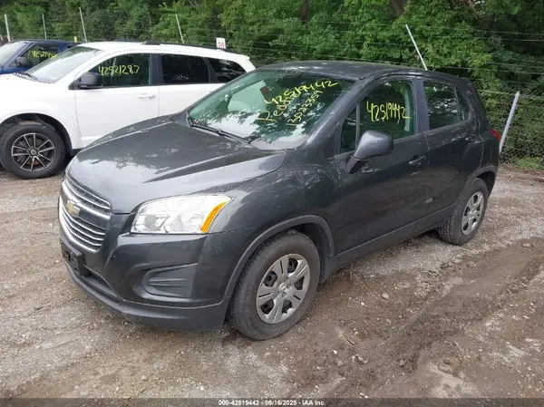 3GNCJKSB7GL122086 2016 CHEVROLET TRAX - Image 2
