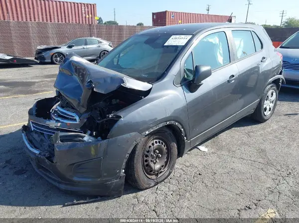3GNCJKSB7GL218056 2016 CHEVROLET TRAX - Image 2