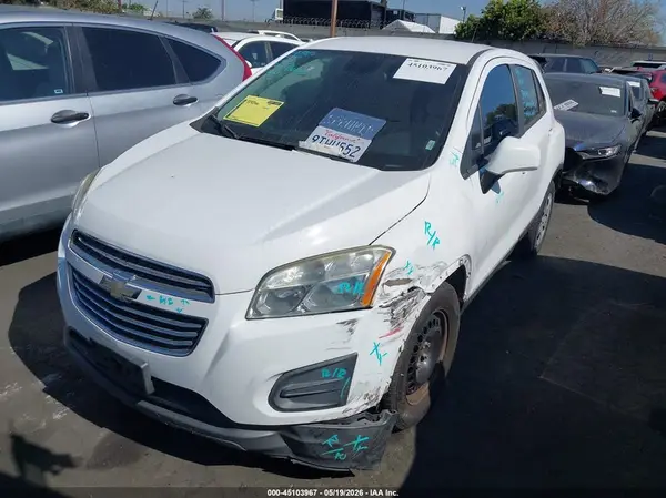3GNCJKSB7GL221023 2016 CHEVROLET TRAX - Image 2