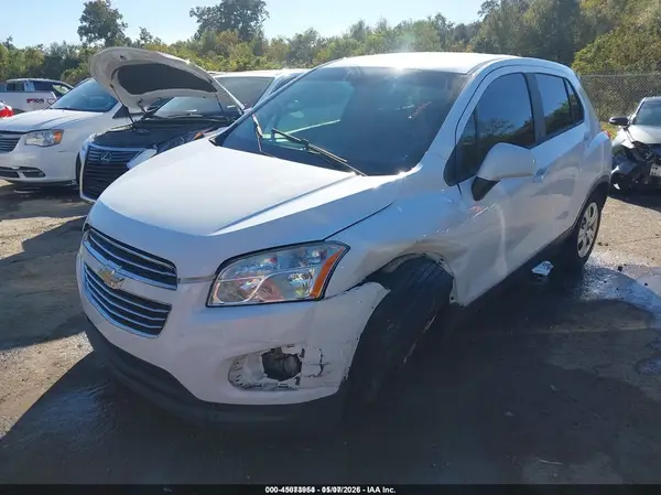 3GNCJKSB7GL258931 2016 CHEVROLET TRAX - Image 2