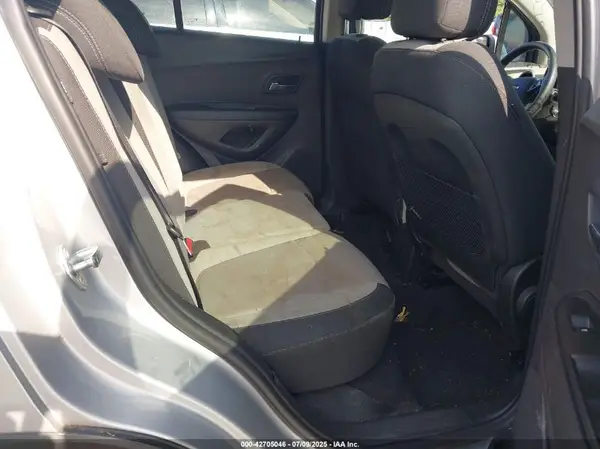 3GNCJKSB7GL272117 2016 CHEVROLET TRAX - Image 8