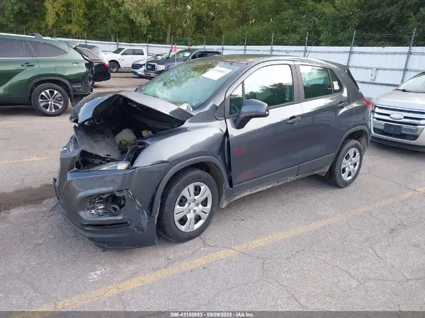 3GNCJKSB7GL279715 2016 CHEVROLET TRAX - Image 2