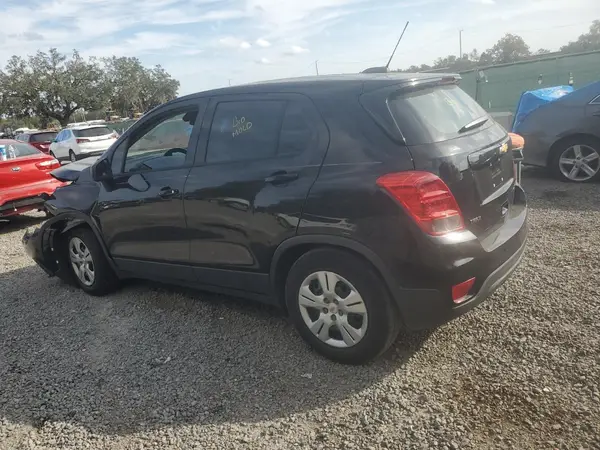 3GNCJKSB7HL132652 2017 CHEVROLET TRAX - Image 2