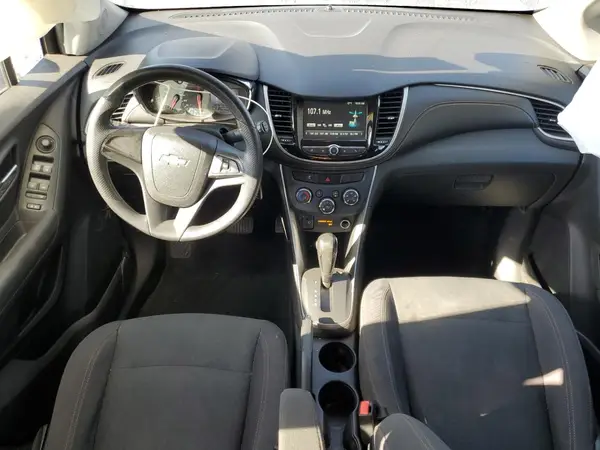 3GNCJKSB7HL135115 2017 CHEVROLET TRAX - Image 8