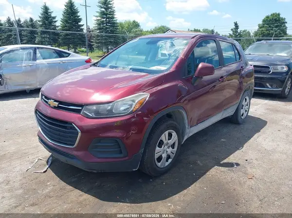 3GNCJKSB7HL148477 2017 CHEVROLET TRAX - Image 2