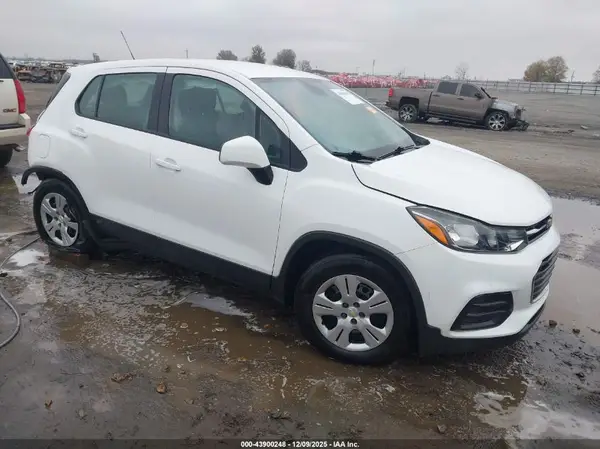 3GNCJKSB7HL159592 2017 CHEVROLET TRAX - Image 1