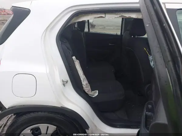 3GNCJKSB7HL159592 2017 CHEVROLET TRAX - Image 8