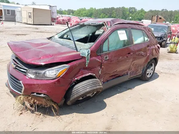 3GNCJKSB7HL174352 2017 CHEVROLET TRAX - Image 2