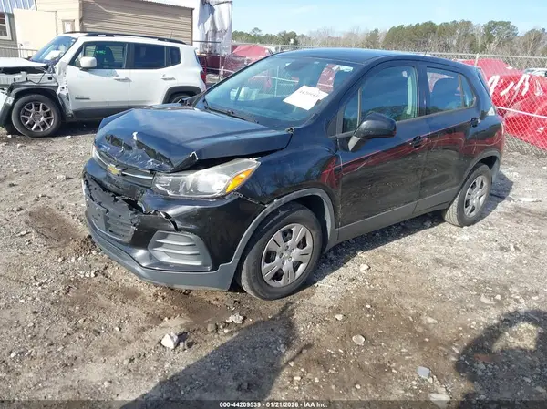 3GNCJKSB7HL184699 2017 CHEVROLET TRAX - Image 2