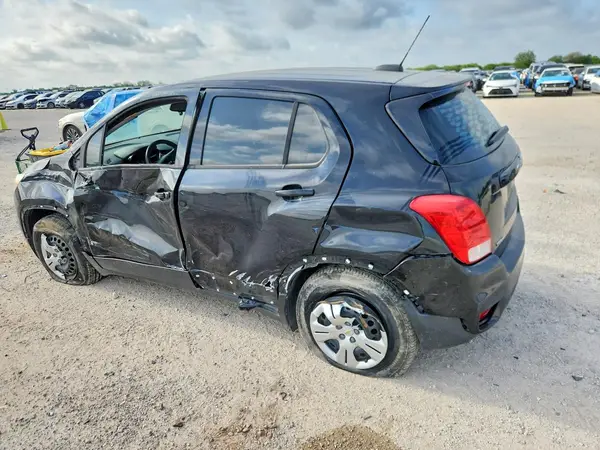 3GNCJKSB7HL206989 2017 CHEVROLET TRAX - Image 2