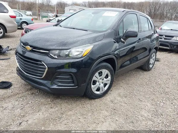 3GNCJKSB7HL223145 2017 CHEVROLET TRAX - Image 2