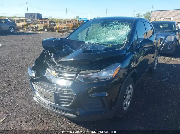 3GNCJKSB7HL234453 2017 CHEVROLET TRAX - Image 2