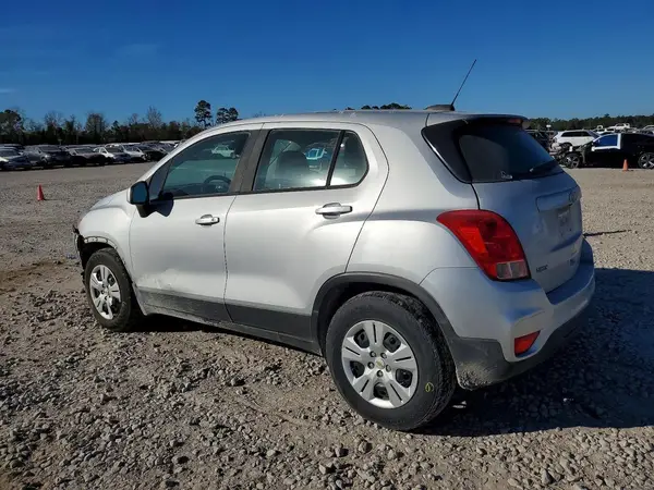 3GNCJKSB7HL251916 2017 CHEVROLET TRAX - Image 2