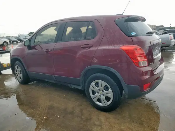 3GNCJKSB7HL260423 2017 CHEVROLET TRAX - Image 2