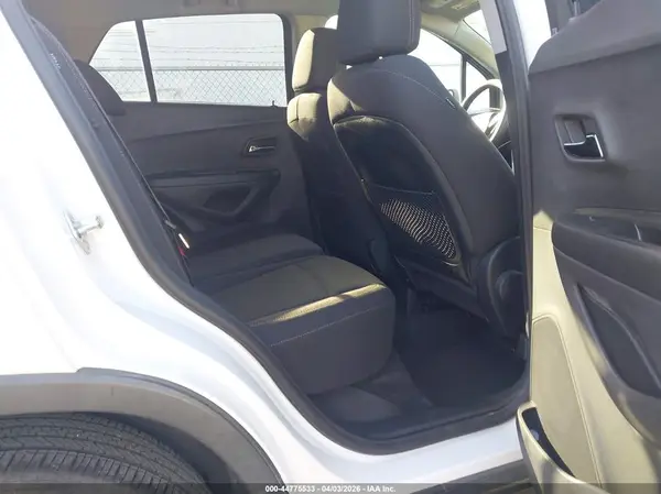 3GNCJKSB7HL269879 2017 CHEVROLET TRAX - Image 8