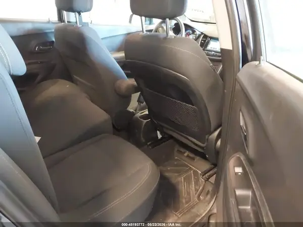 3GNCJKSB7HL271826 2017 CHEVROLET TRAX - Image 8
