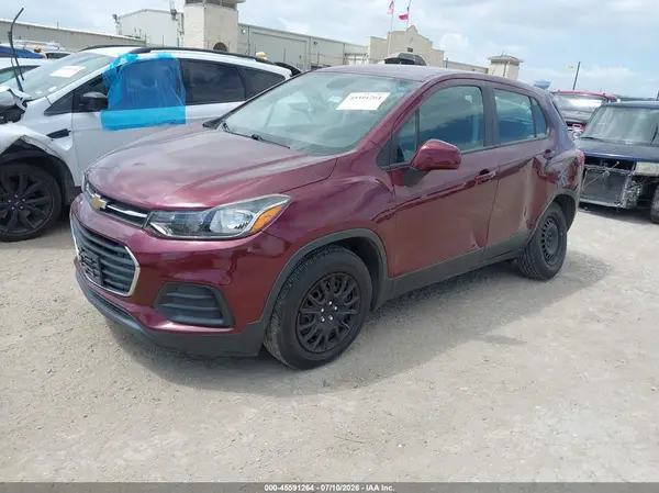 3GNCJKSB7HL272703 2017 CHEVROLET TRAX - Image 2