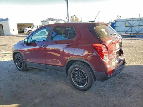 3GNCJKSB7HL272913 2017 CHEVROLET TRAX - Image 2