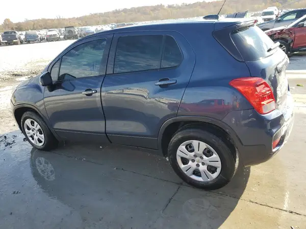 3GNCJKSB7JL153698 2018 CHEVROLET TRAX - Image 2