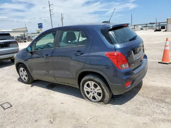 3GNCJKSB7JL159565 2018 CHEVROLET TRAX - Image 2