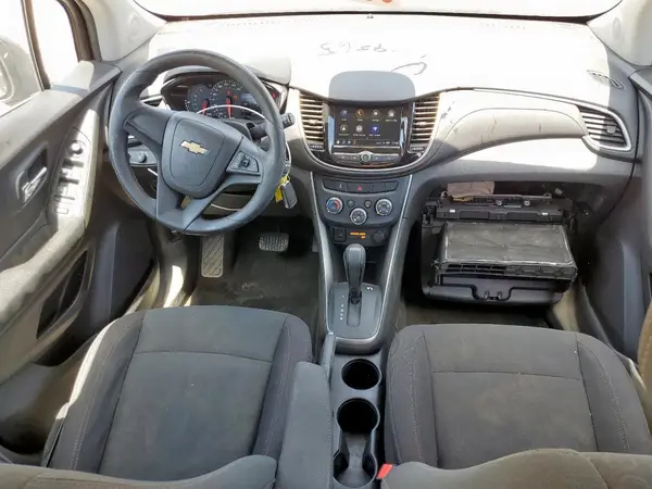 3GNCJKSB7JL159565 2018 CHEVROLET TRAX - Image 8