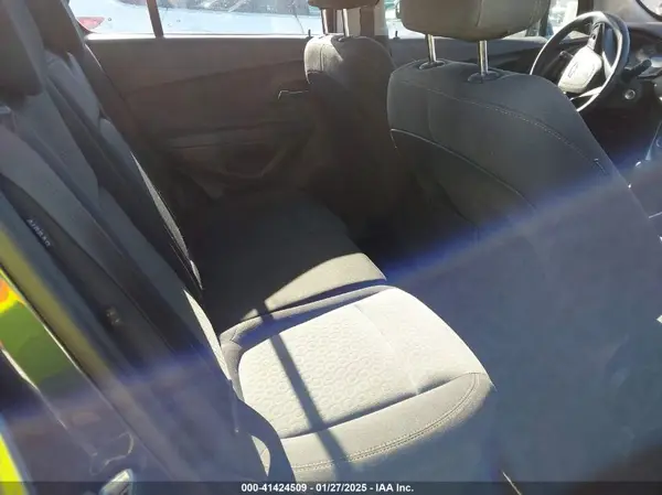 3GNCJKSB7JL166774 2018 CHEVROLET TRAX - Image 8