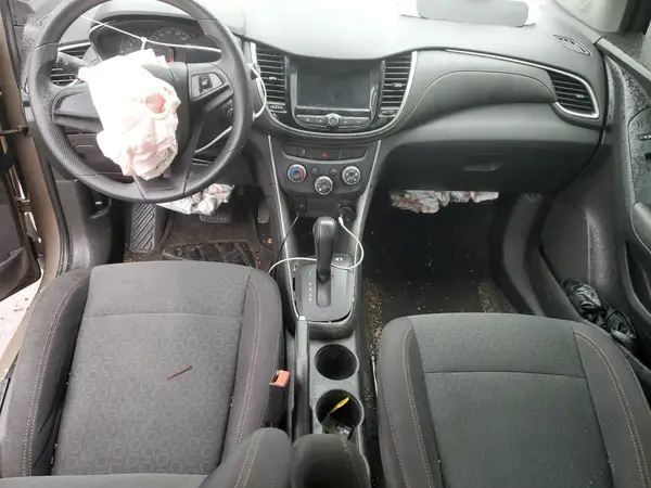 3GNCJKSB7JL168217 2018 CHEVROLET TRAX - Image 8
