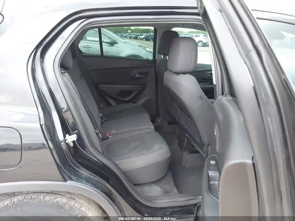 3GNCJKSB7JL168881 2018 CHEVROLET TRAX - Image 8